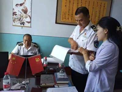 工作落實年--開展學校衛(wèi)生監(jiān)督檢查 筑牢校園衛(wèi)生健康屏障